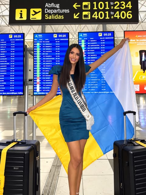 Sara Jane Cicero con la bandera de Canarias antes de viajar a Miss Global 2026